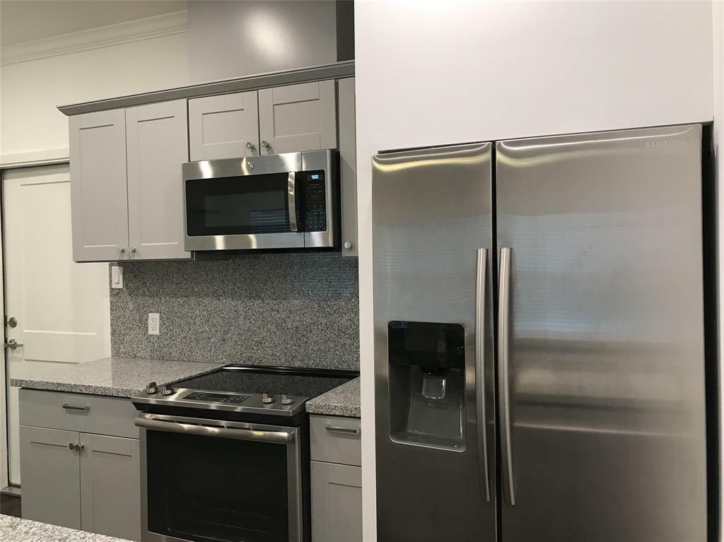 Property Photo: 206 Norwood Street C TX 77011