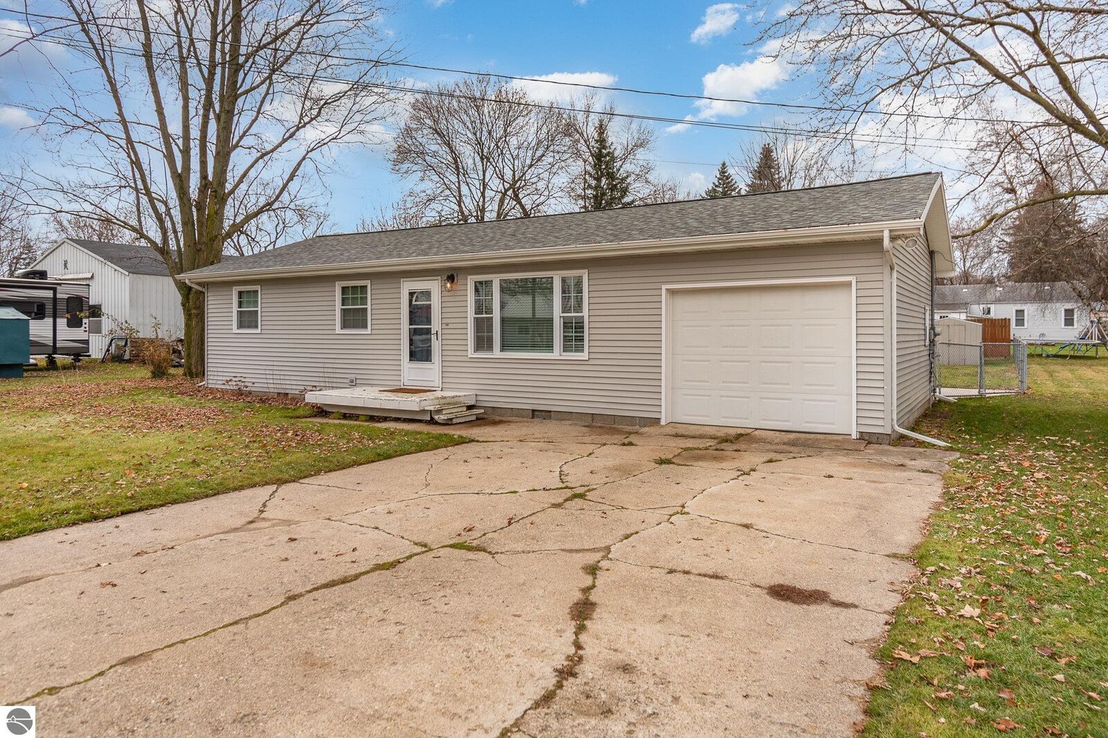 Property Photo:  214 Seventh Street  MI 48615 