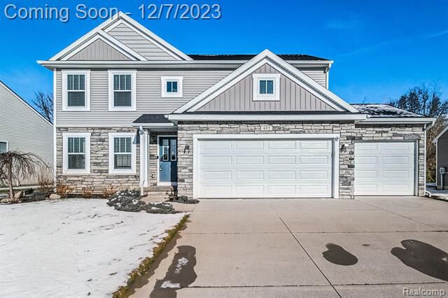 Property Photo: 457 Knollwood Drive MI 48462