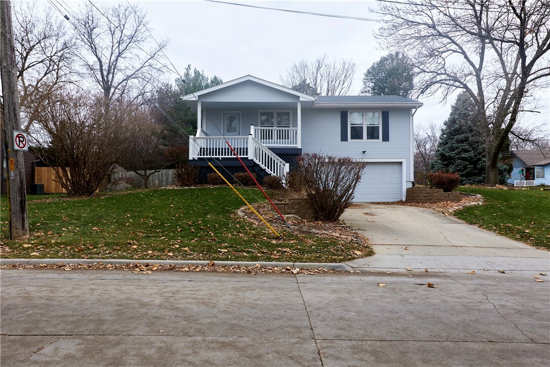 Property Photo:  4004 SW 13th Street  IA 50315 