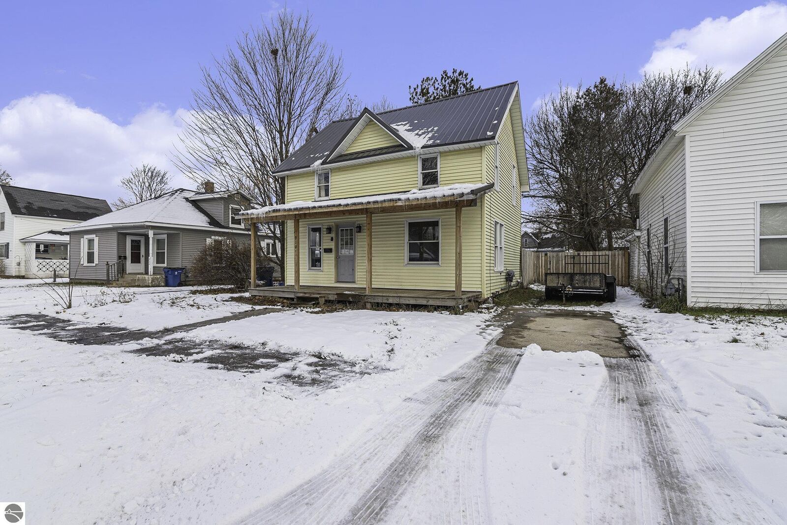Property Photo:  910 Wheeler Street  MI 49601 