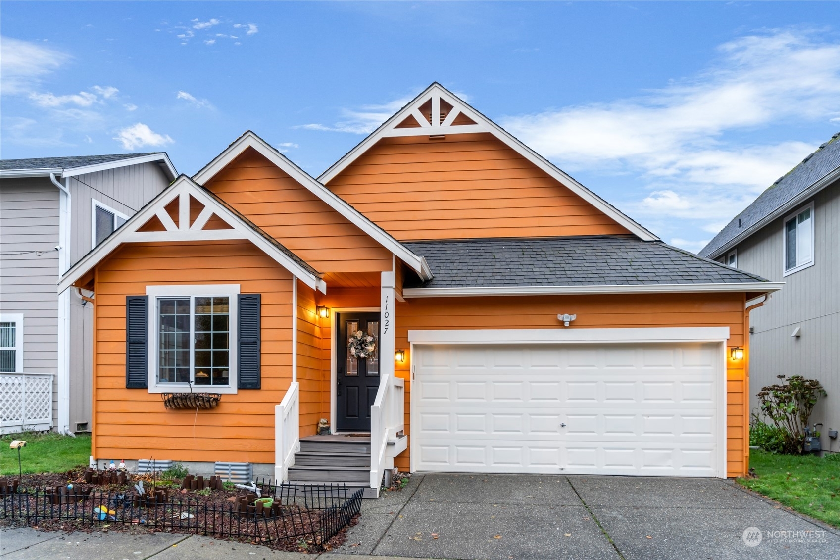 Property Photo: 11027 Meridian Drive SE 25 WA 98208