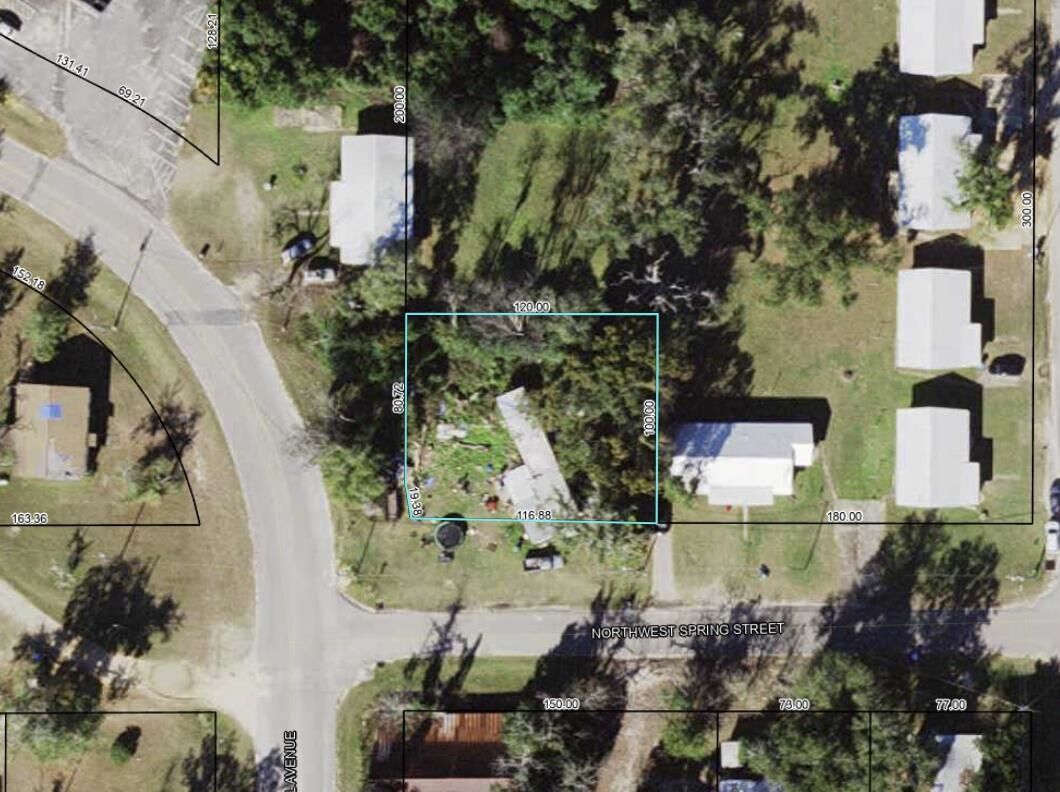 Property Photo:  122 NW Central Avenue  FL 32321 