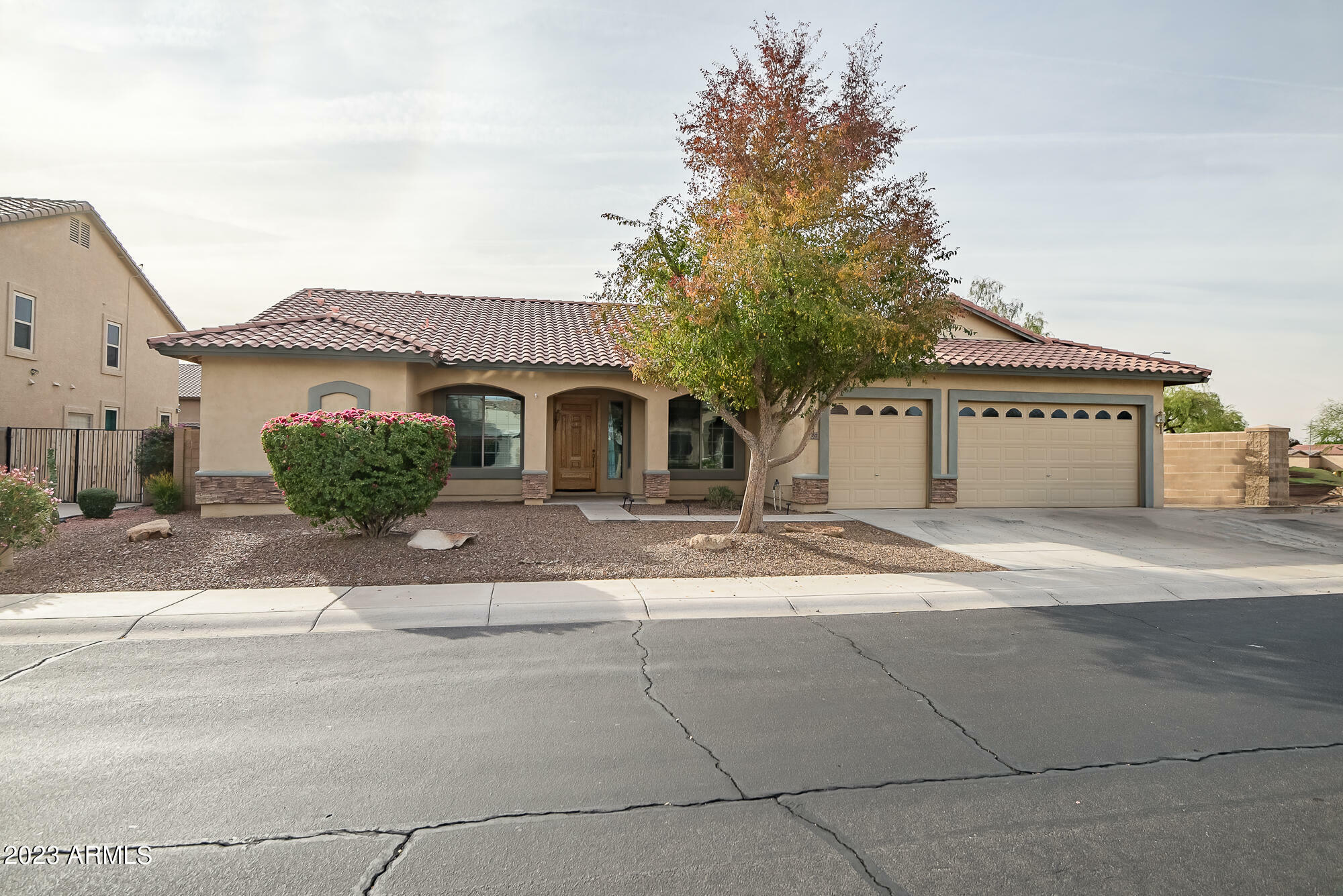 Property Photo:  7467 W Tumblewood Drive  AZ 85382 