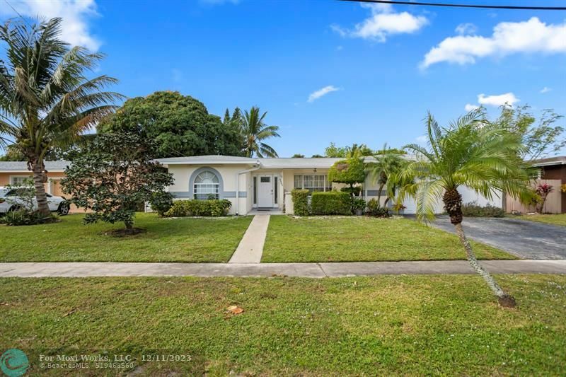 Property Photo: 2201 NW 33rd Ave FL 33311