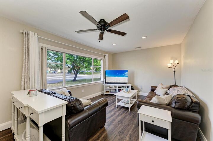 Property Photo:  1607 10th Street W  FL 34221 