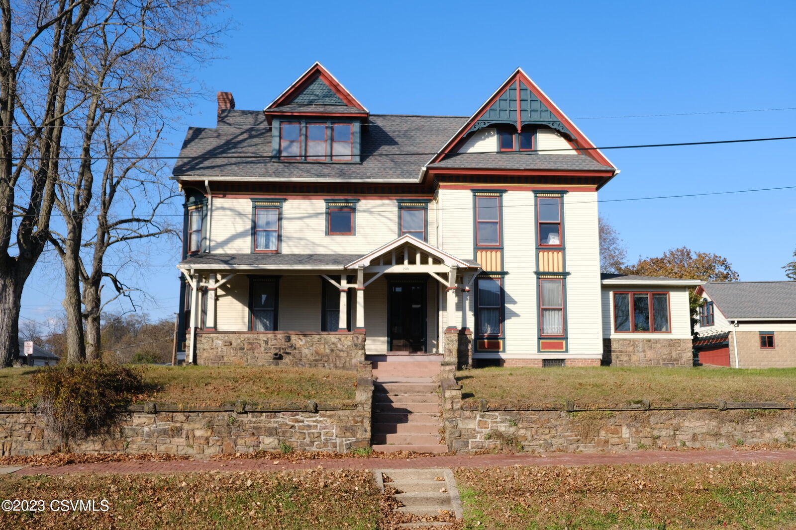 Property Photo: 205 Broadway Street PA 17847