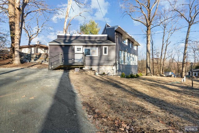 Property Photo: 7 Pathfinder Trail NJ 07821