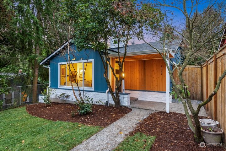 Property Photo:  1247 NE 97th Street  WA 98115 