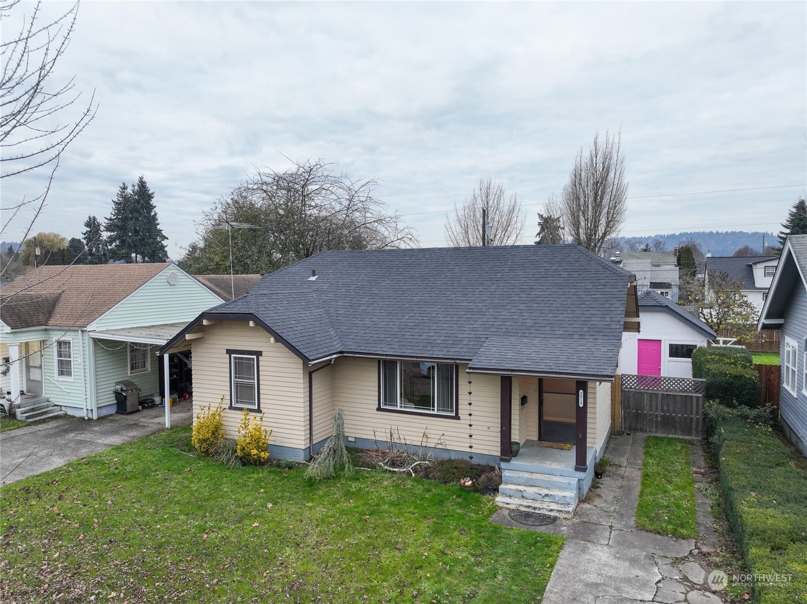 Property Photo:  2818 Field Street  WA 98632 