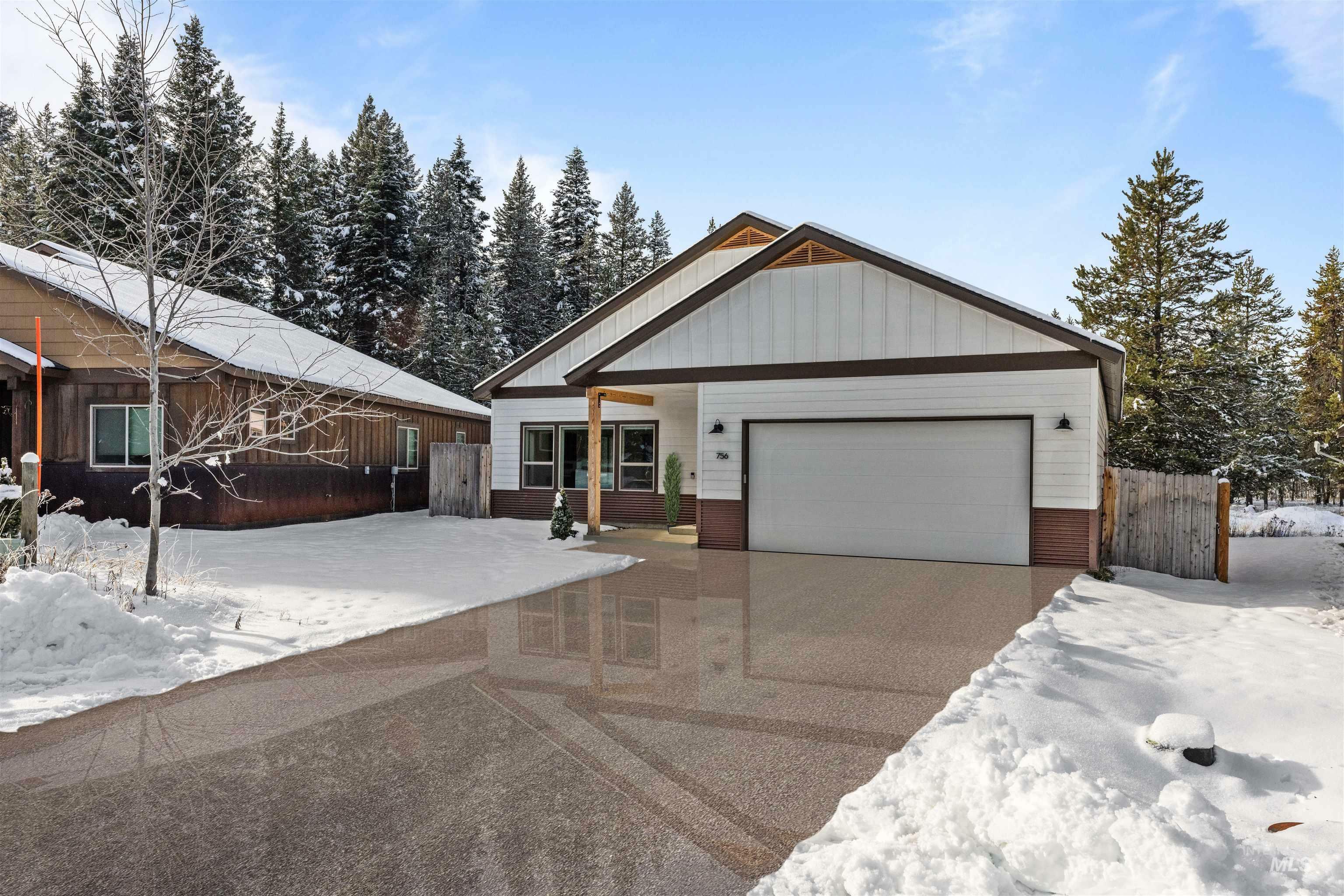 Property Photo:  756 Deer Forest Drive  ID 83638 
