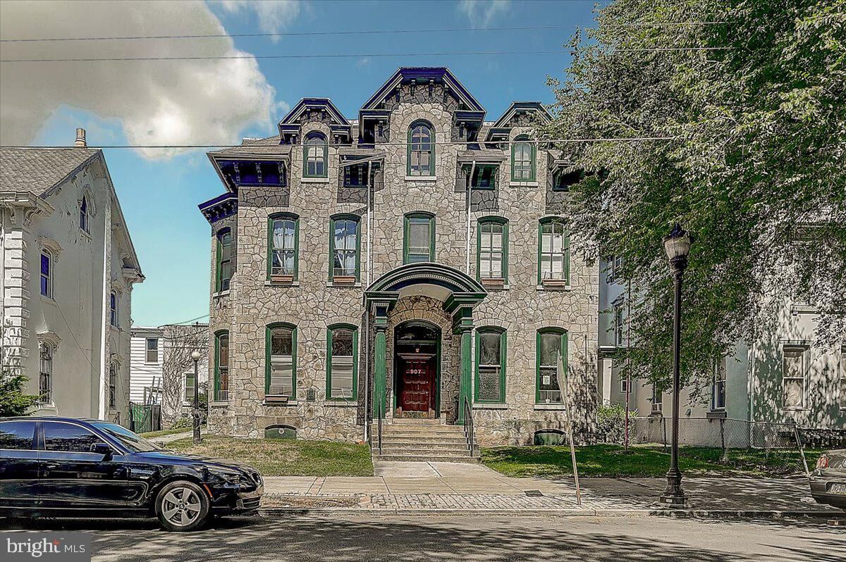 Property Photo: 907 Dekalb Street PA 19401