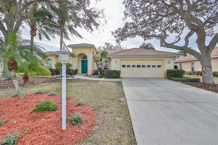 Property Photo:  1314 Lenox Greens Drive  FL 33573 