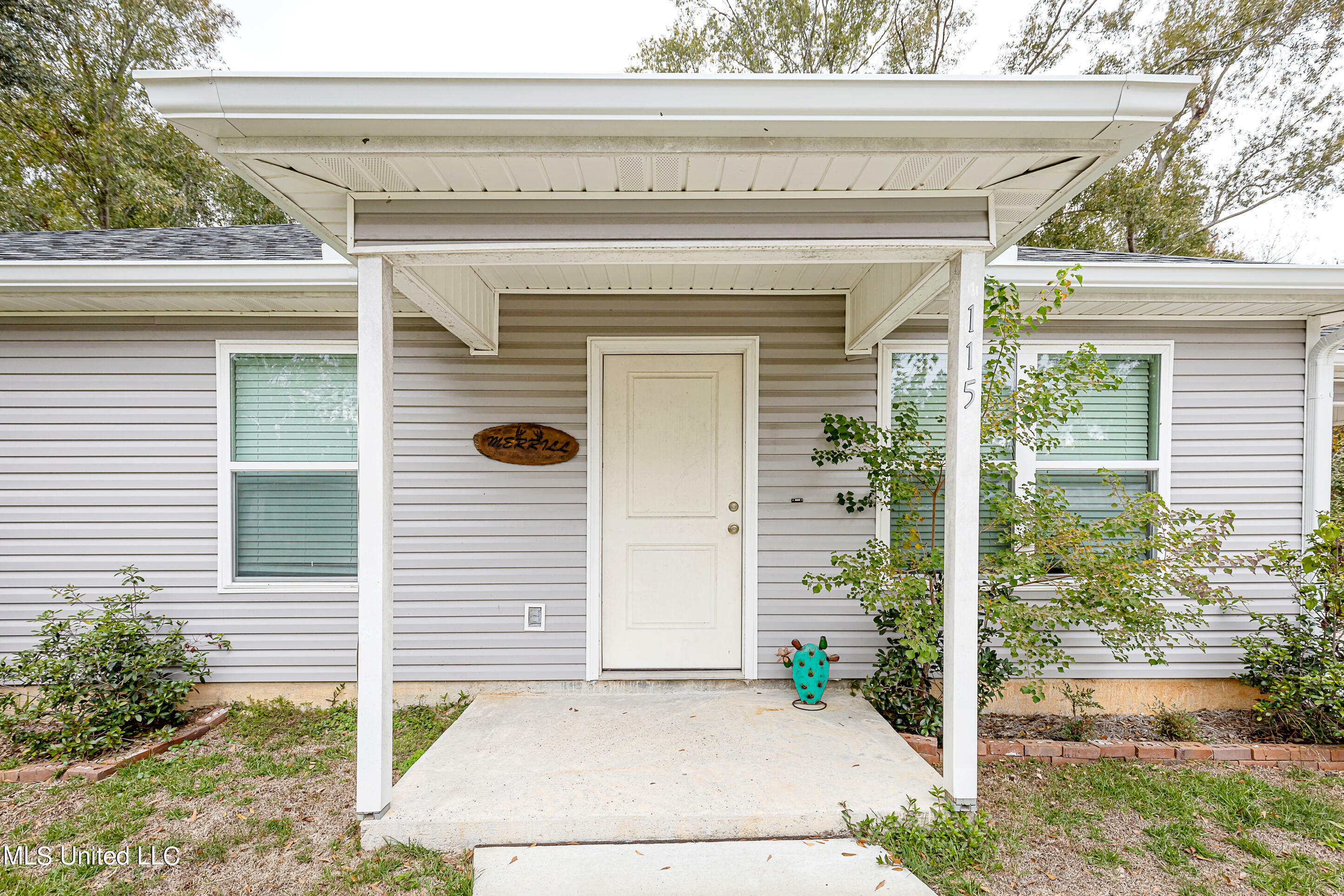 Property Photo:  115 Gary Street  MS 39503 