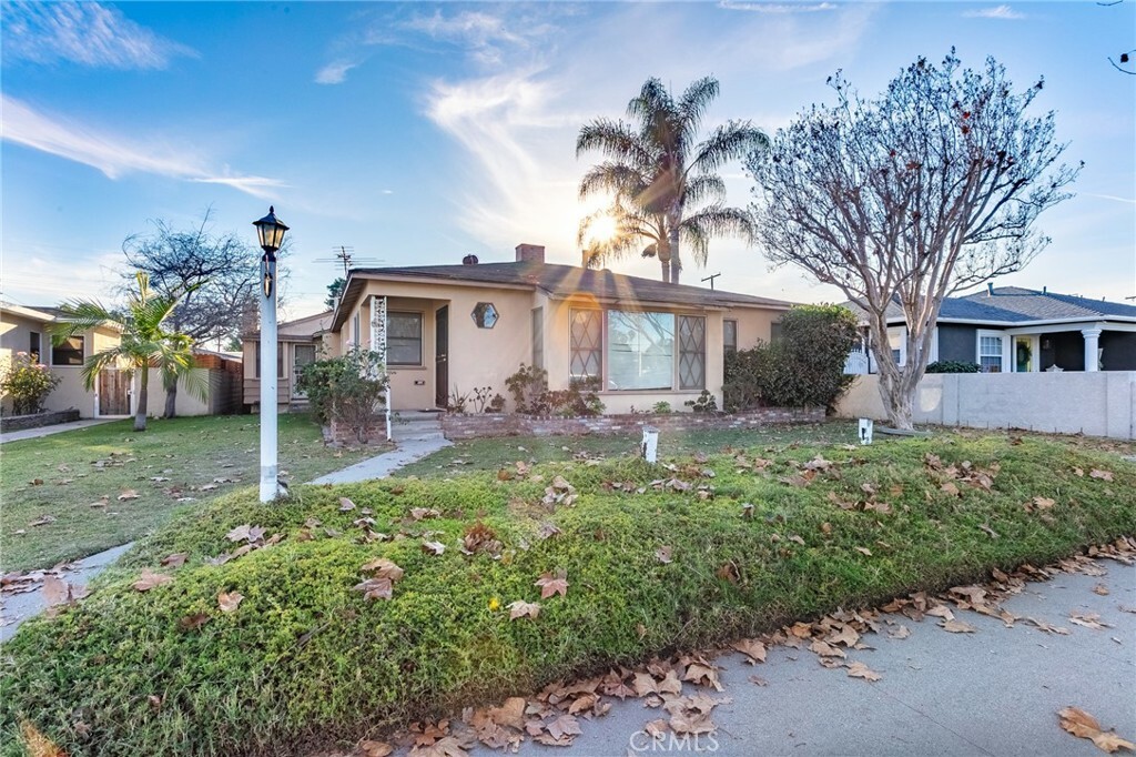 Property Photo:  9718 Rosecrans Avenue  CA 90706 