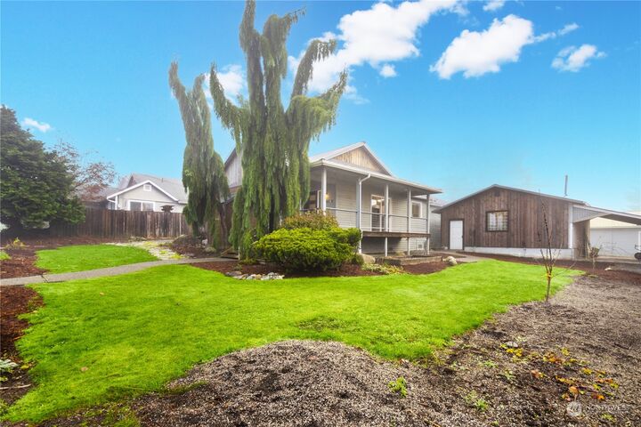 Property Photo: 26715 NE Virginia Street WA 98019