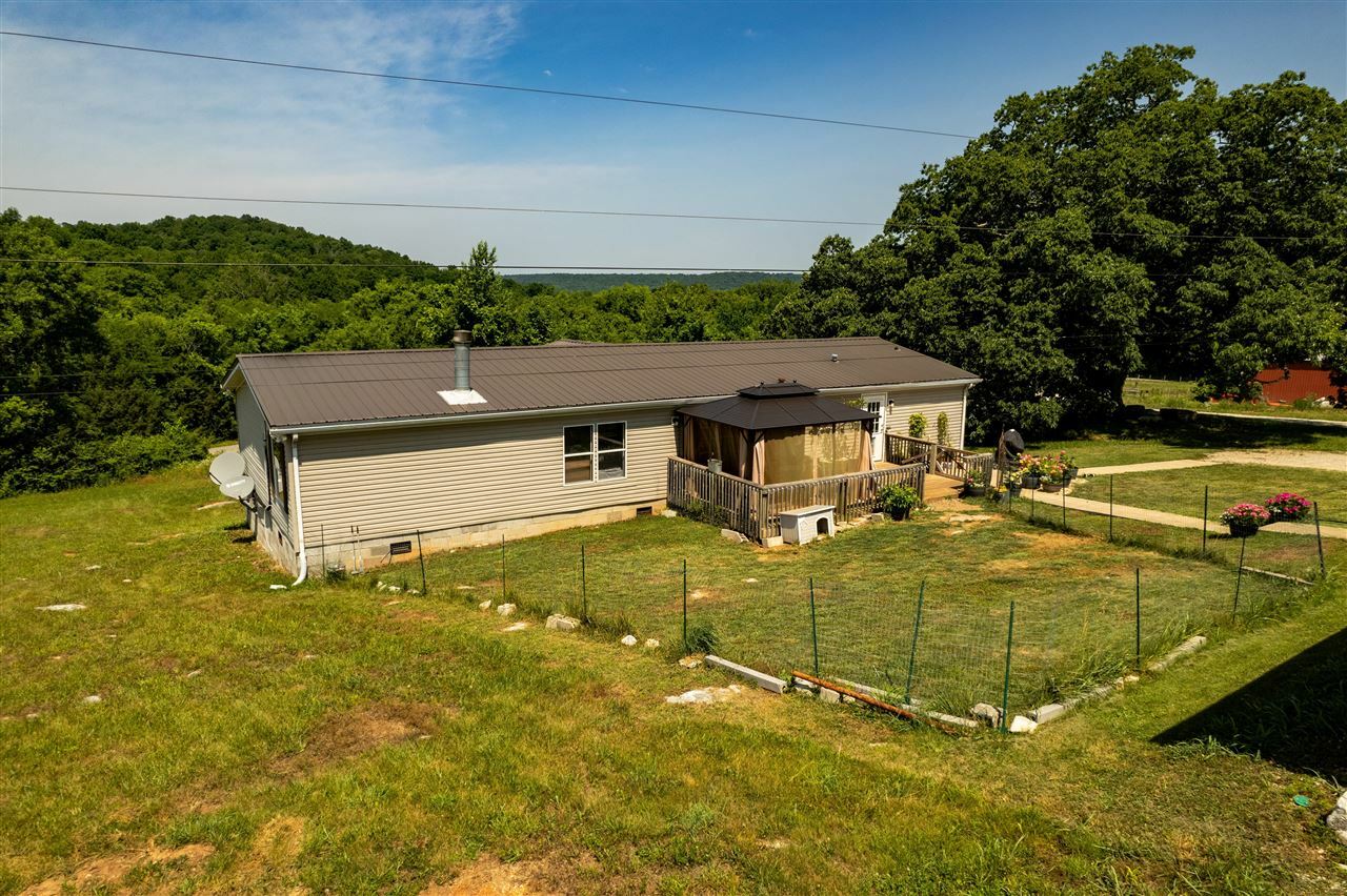 Property Photo:  501 Apple Valley Way  KY 42101 