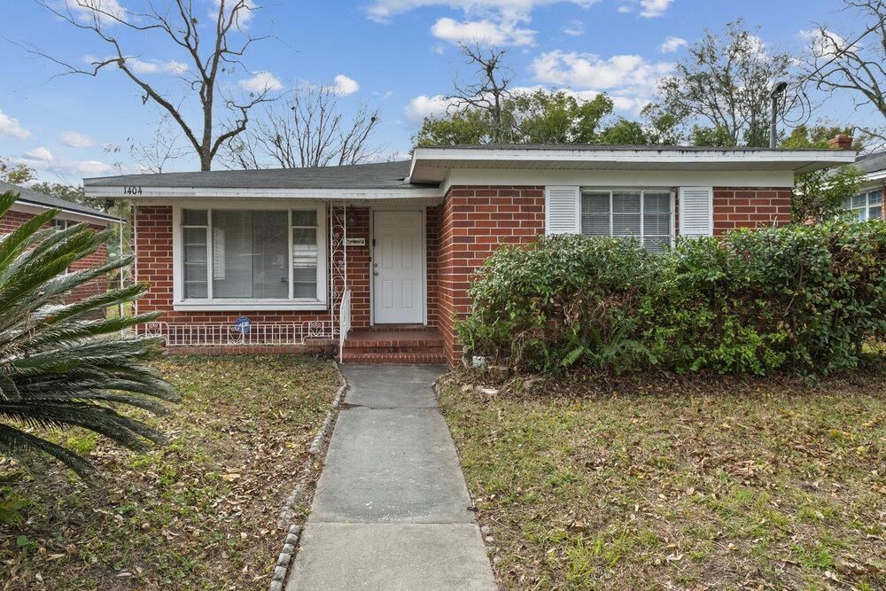 Property Photo: 1404 W 13th St FL 32209