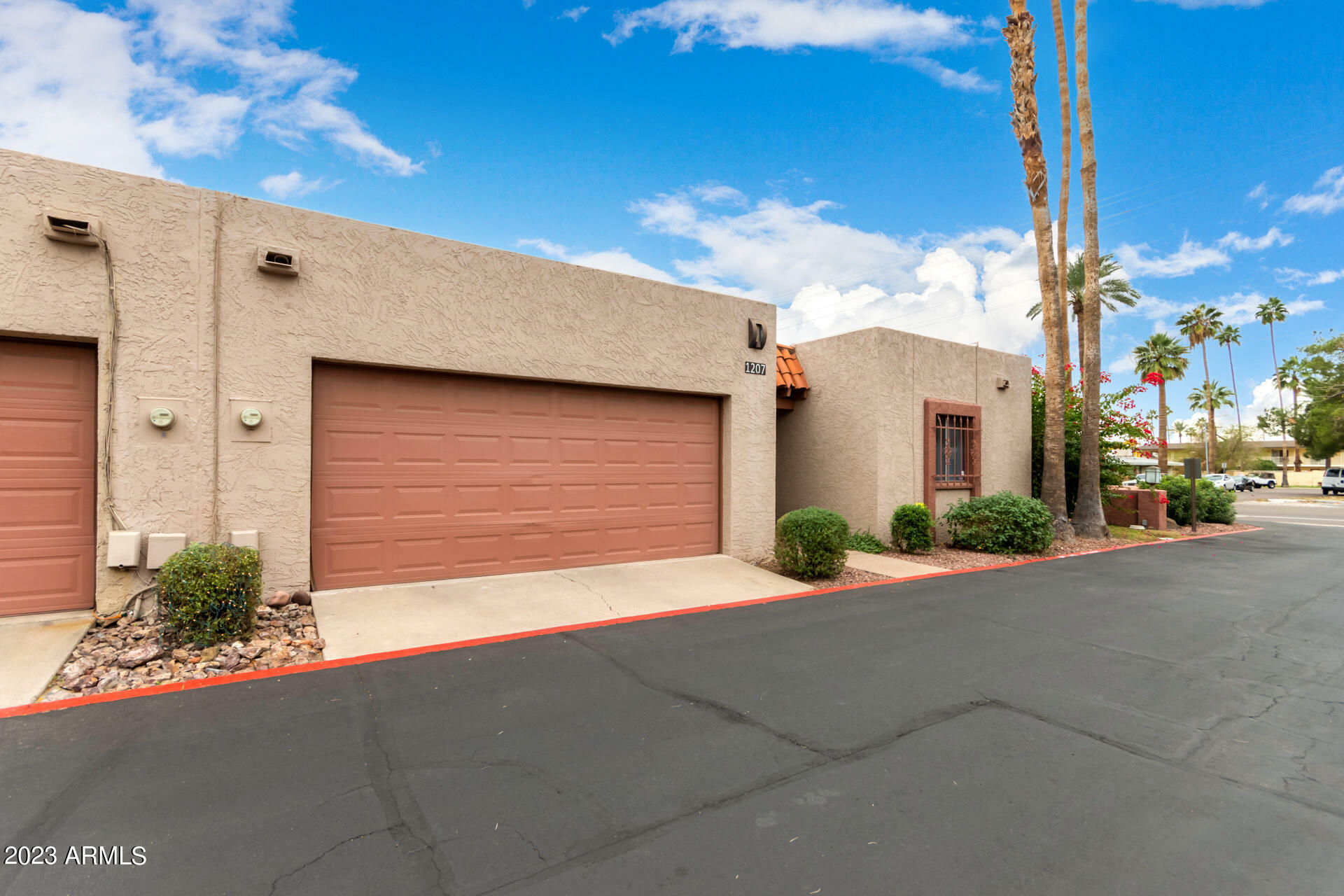 Property Photo:  1207 E Encantada Place  AZ 85014 