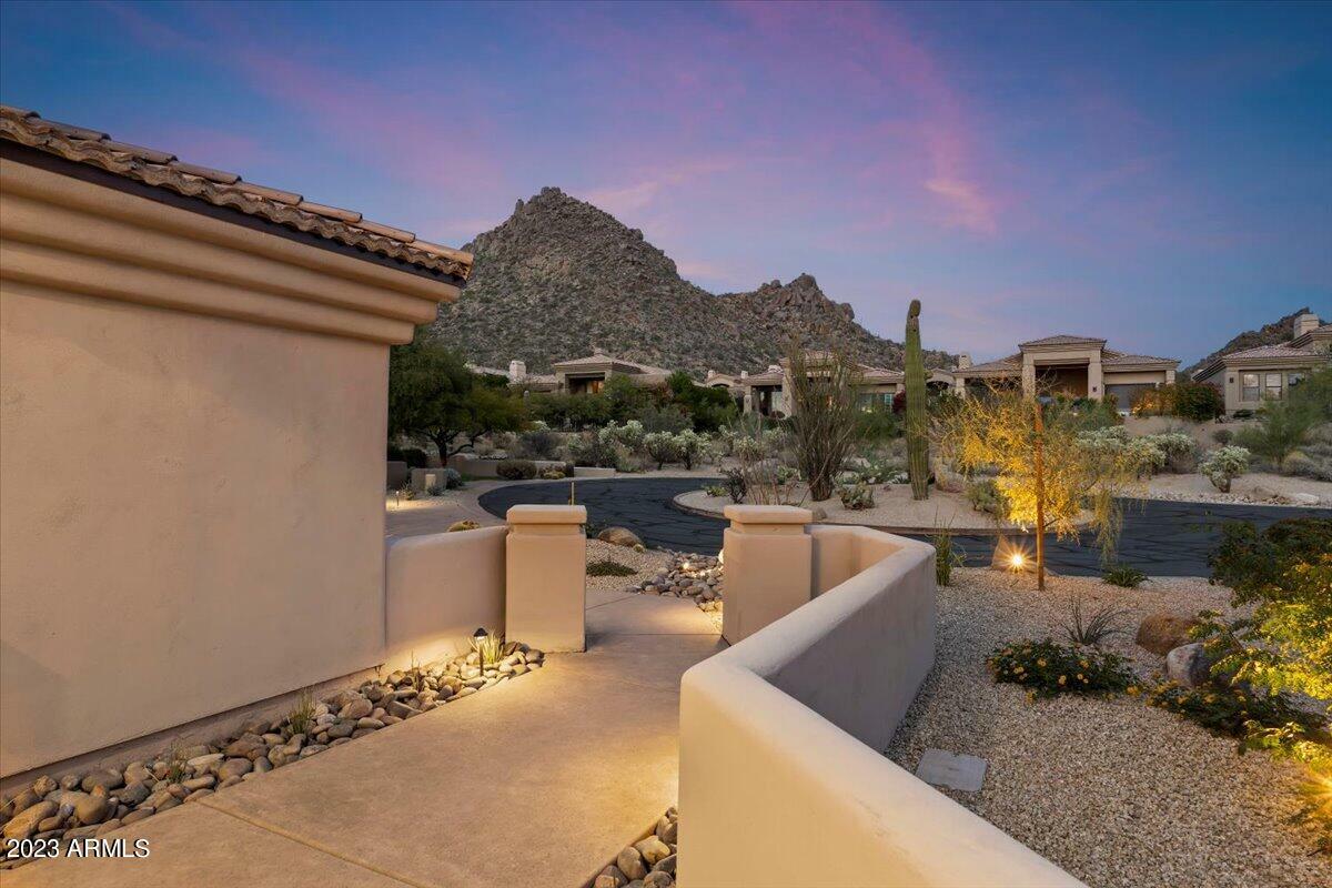 Property Photo:  24350 N Whispering Ridge Way 5  AZ 85255 