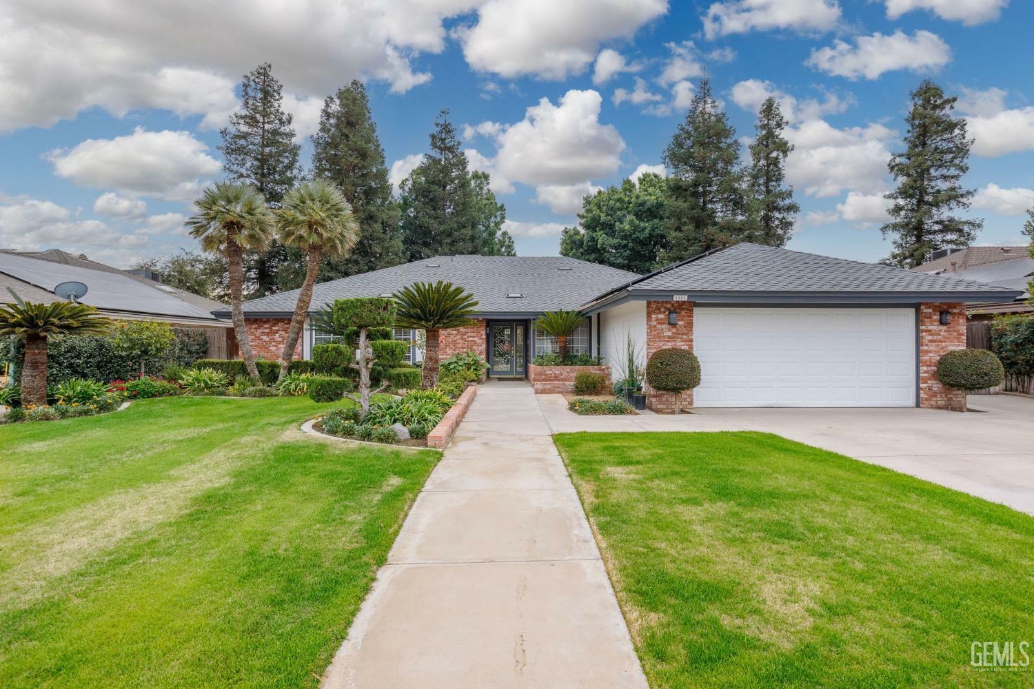 Property Photo:  8805 Timberloch Court  CA 93311 