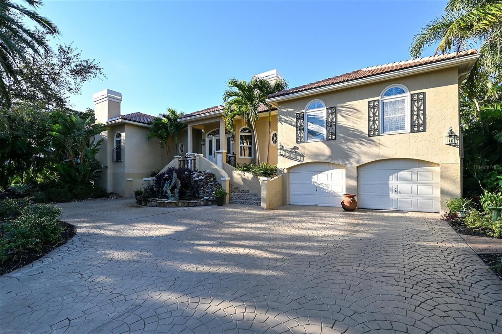 Property Photo:  531 Harbor Point Road  FL 34228 