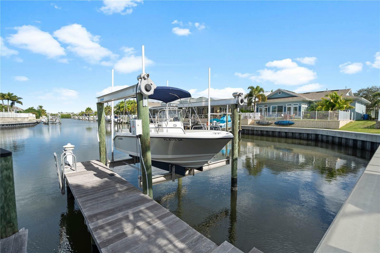 Property Photo:  427 Mirabay Boulevard  FL 33572 