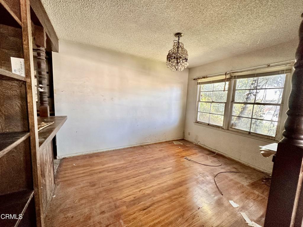 Property Photo:  231 S Dos Caminos Avenue  CA 93003 