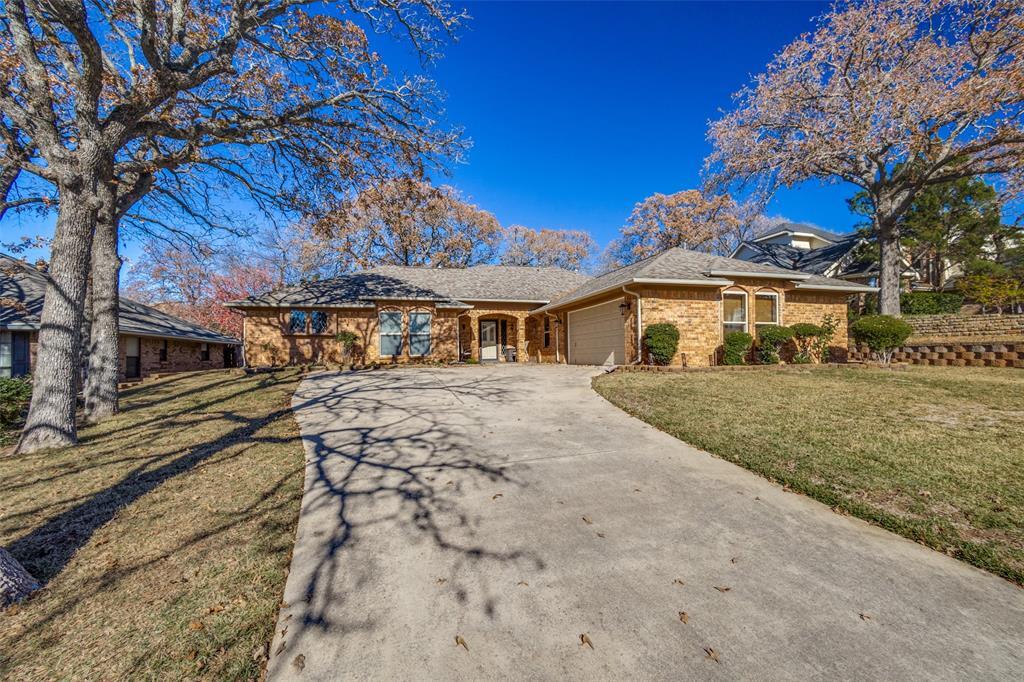 Property Photo:  327 Inverness Drive  TX 76262 