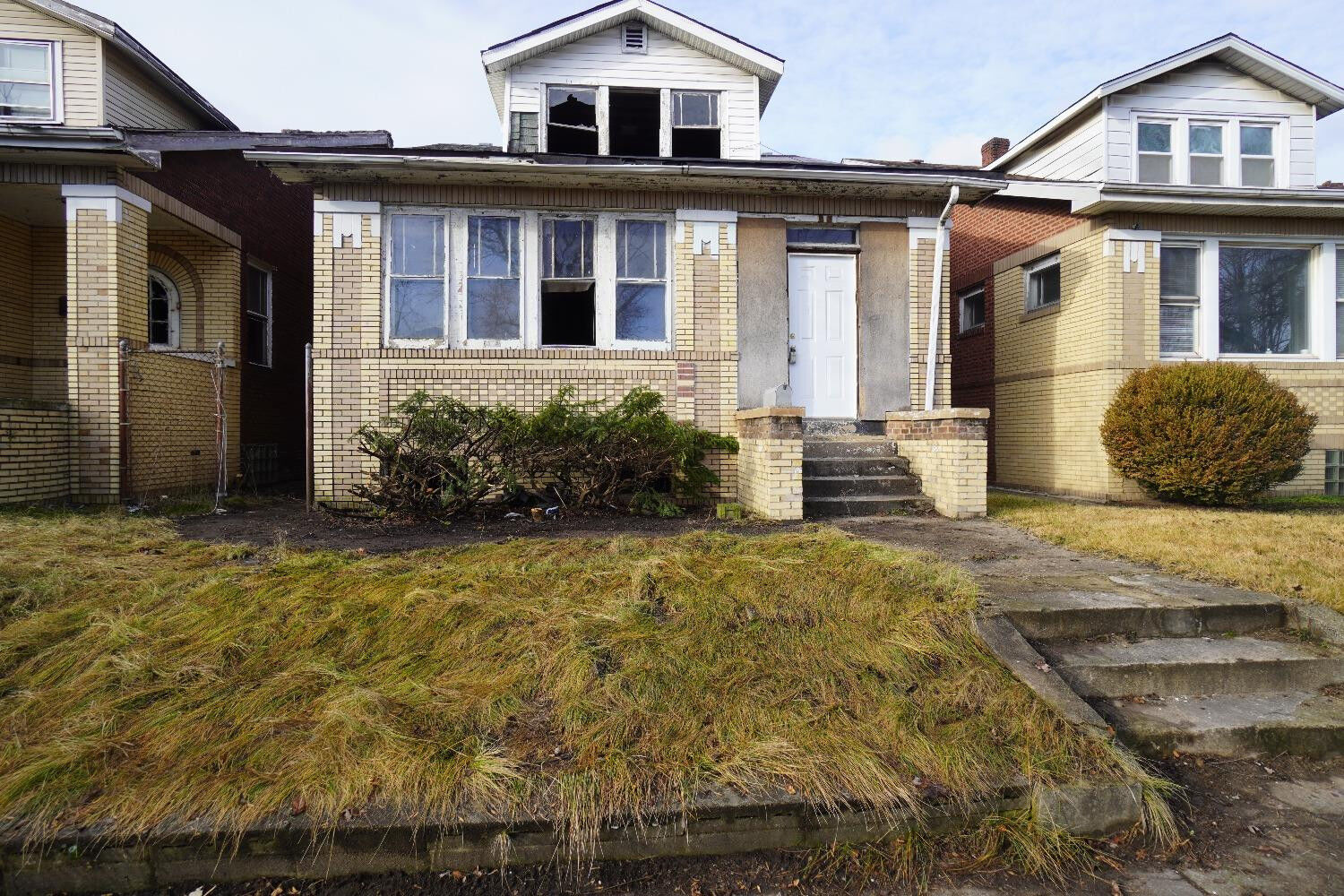 Property Photo: 1320 Delaware Street IN 46407