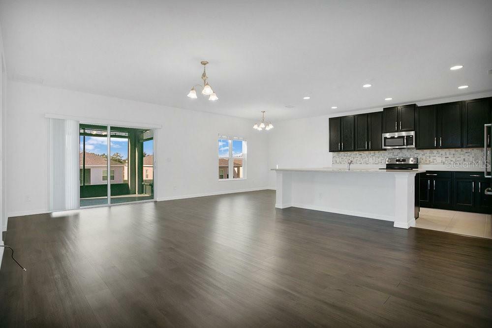 Property Photo: 189 Luxmore Road FL 34736