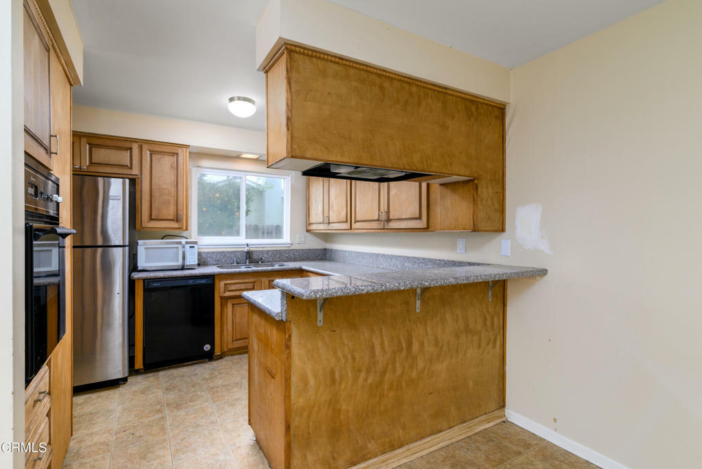 Property Photo:  1828 Wolverton Avenue  CA 93010 