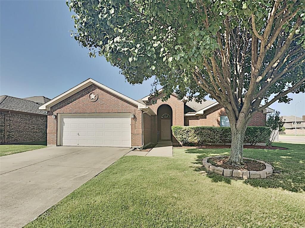Property Photo:  219 Arrowhead Drive  TX 76028 
