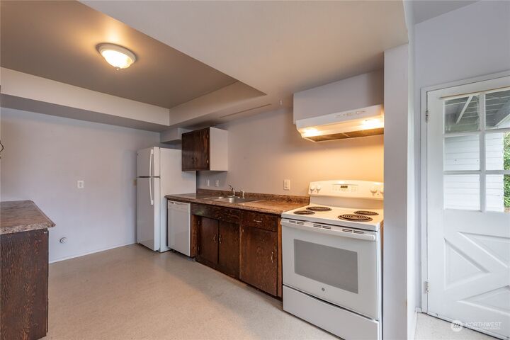 Property Photo:  1909 Gary Street  WA 98390 