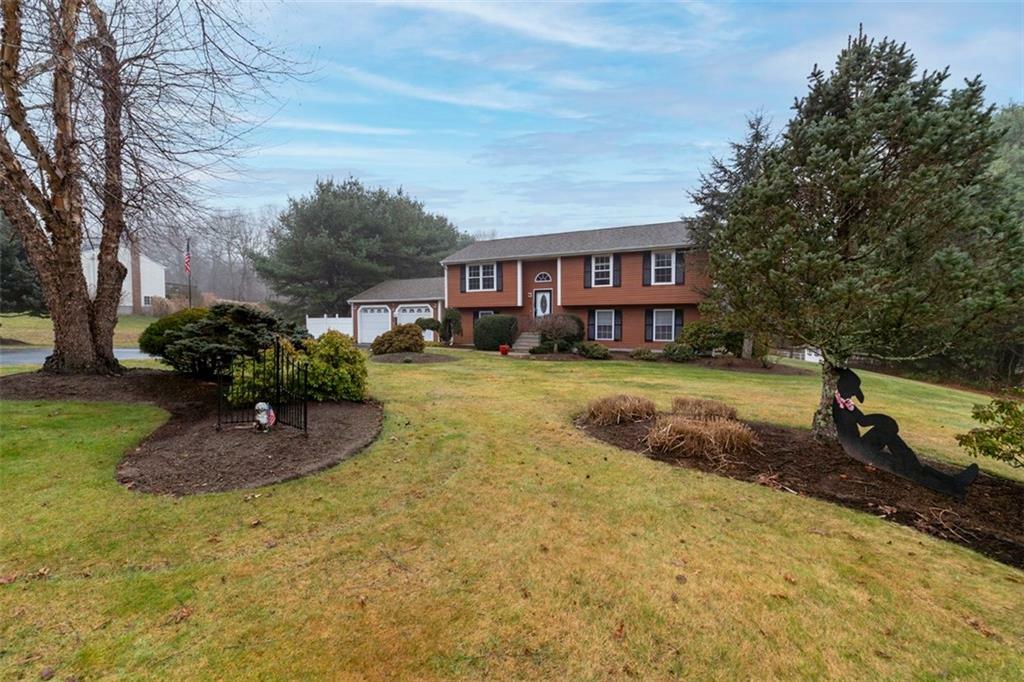 Property Photo:  18 Burlingame Drive  RI 02813 