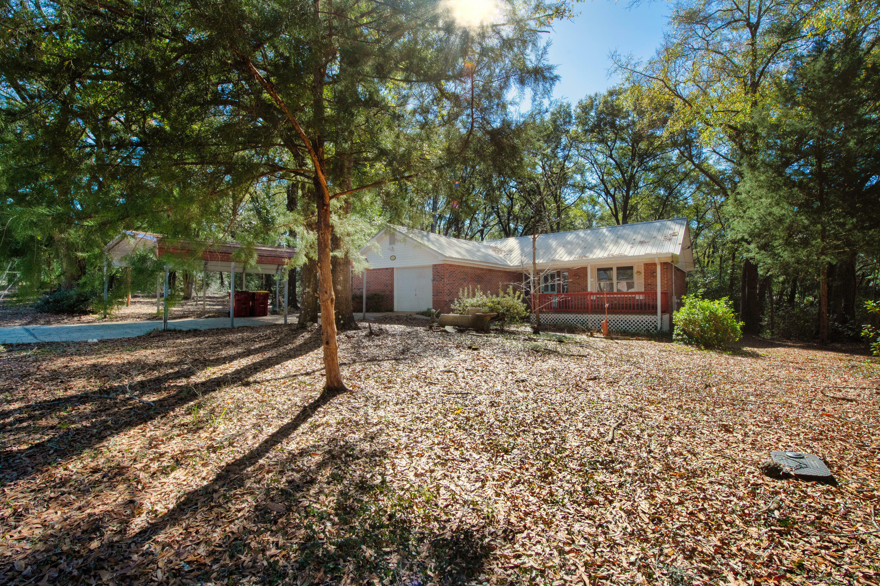 Property Photo:  602 McLaughlin Avenue  FL 32539 