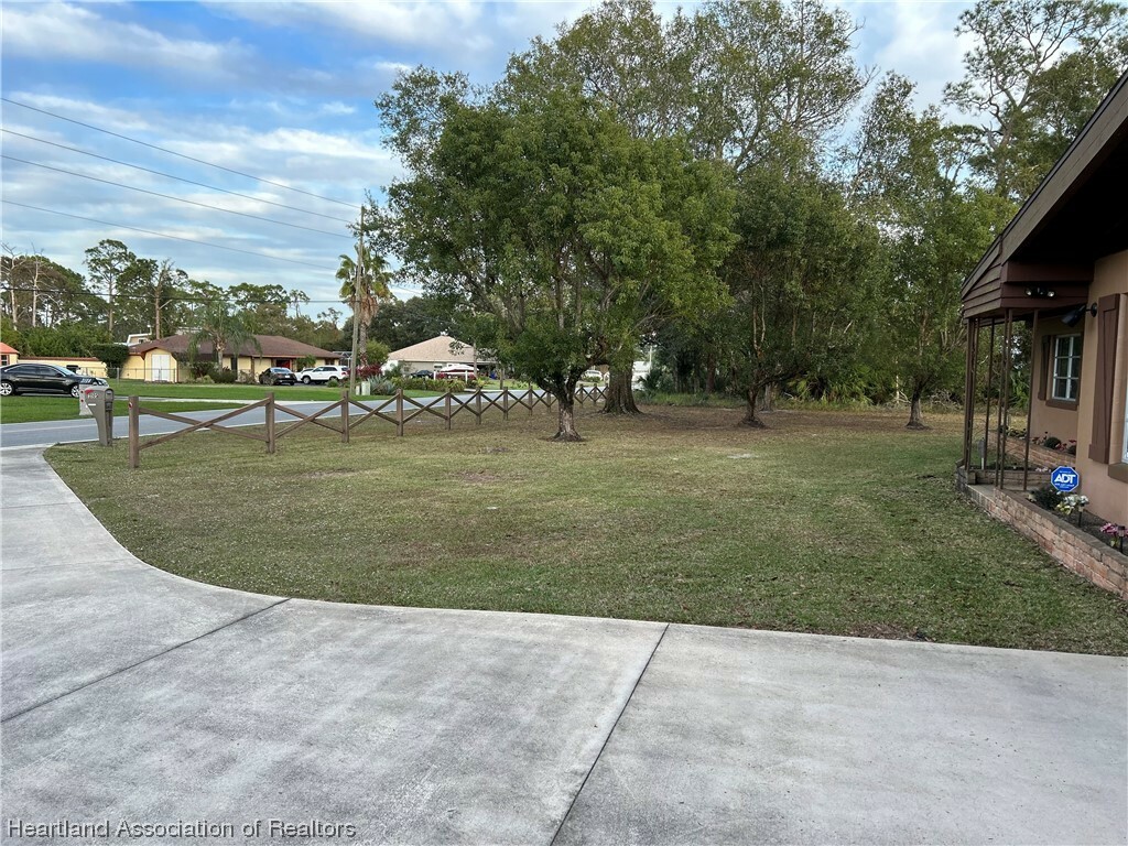 Property Photo:  3505 Golfview Road  FL 33875 