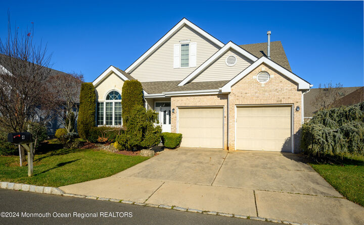 4 Geoffrey Court  Monroe NJ 08831 photo