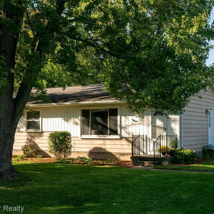Property Photo: 443 Trombley Drive MI 48083