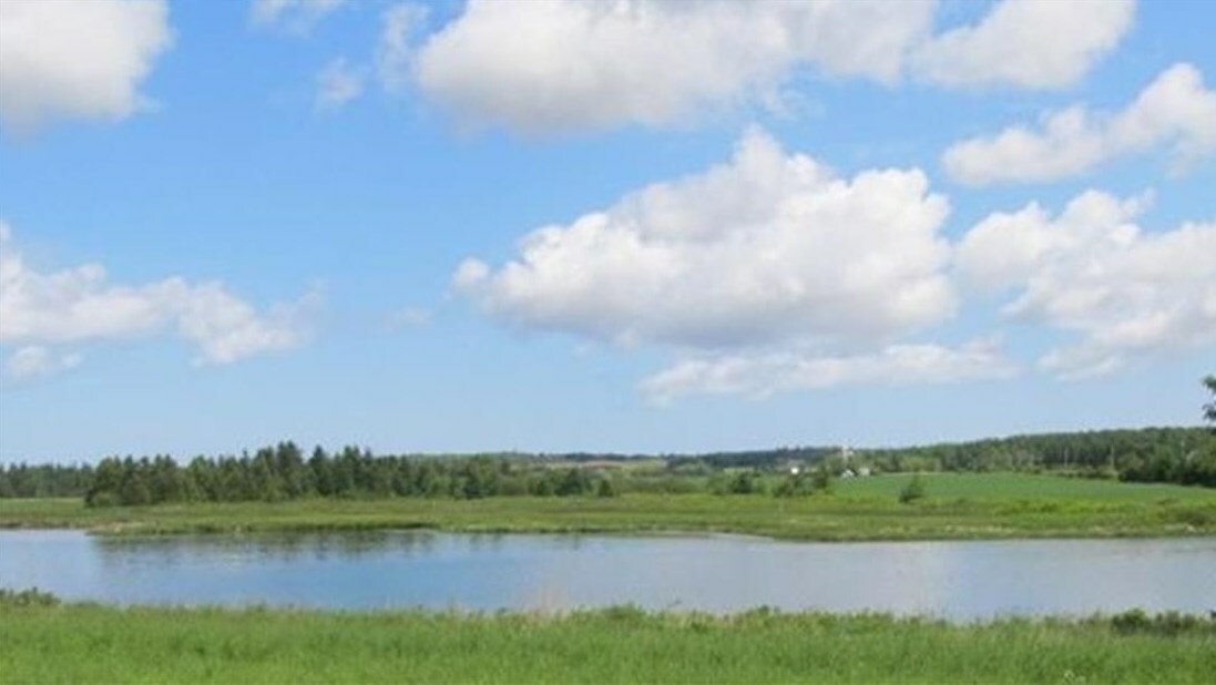 Photo de la propriété:  Lot Clermont Road  PE C0B 1M0 