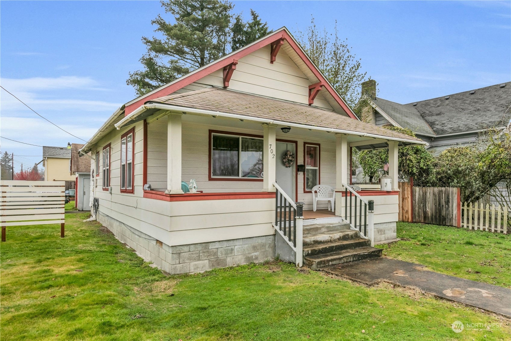 Property Photo:  702 4th Street NW  WA 98371 