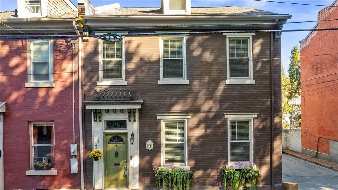 Property Photo:  1311 Breed St  PA 15203 