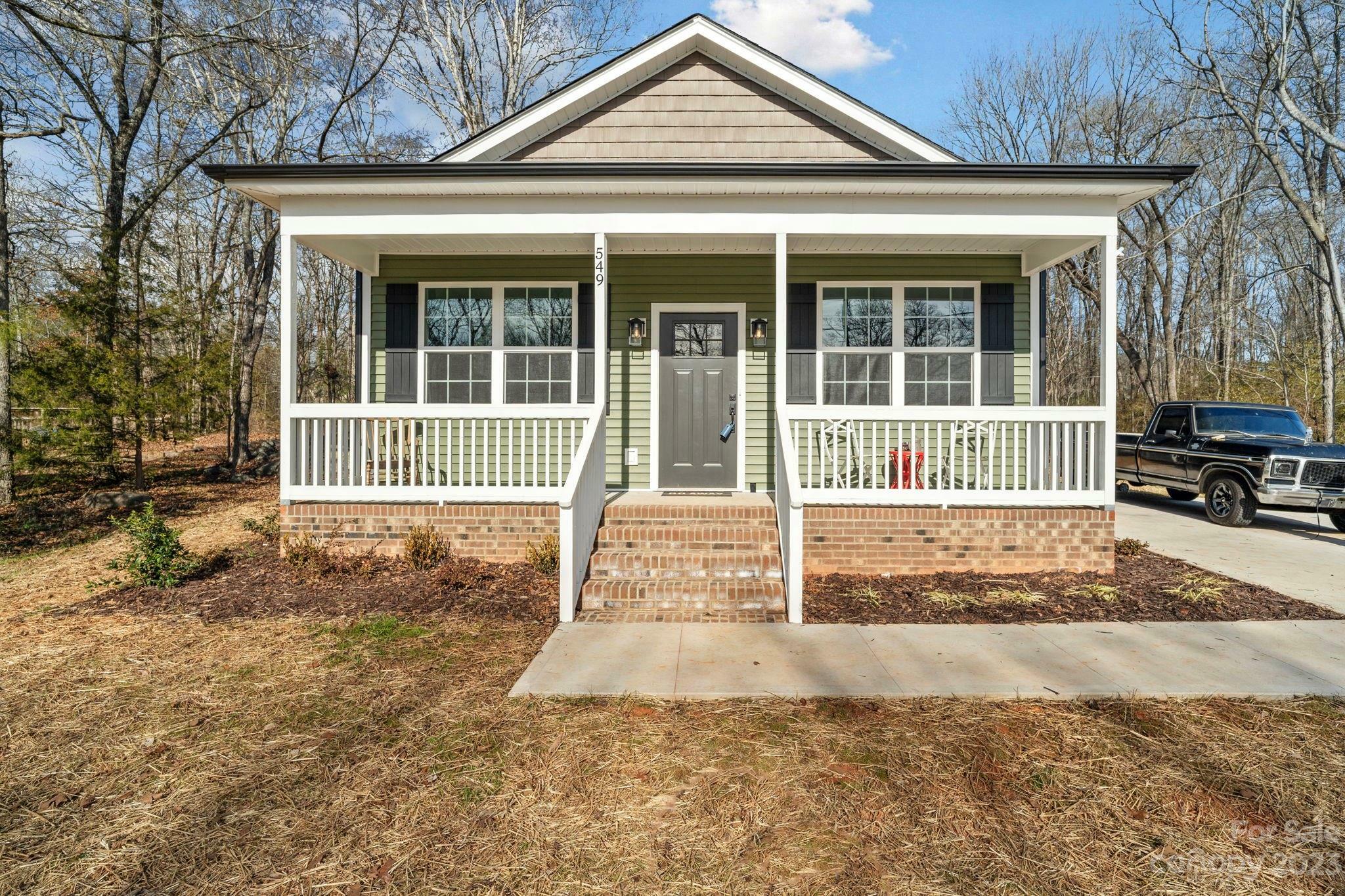 Property Photo:  549 Castlewood Circle  SC 29730 