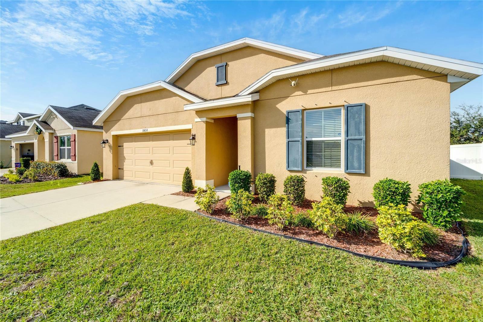 Property Photo:  10653 Park Meadowbrooke Drive  FL 33578 