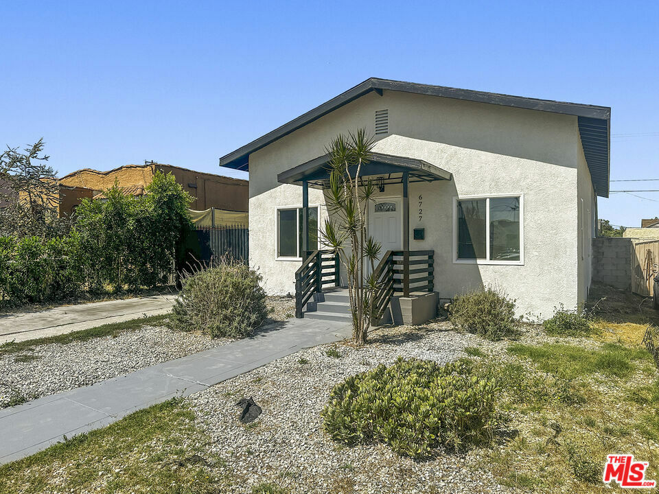 Property Photo:  6727 2nd Avenue  CA 90043 