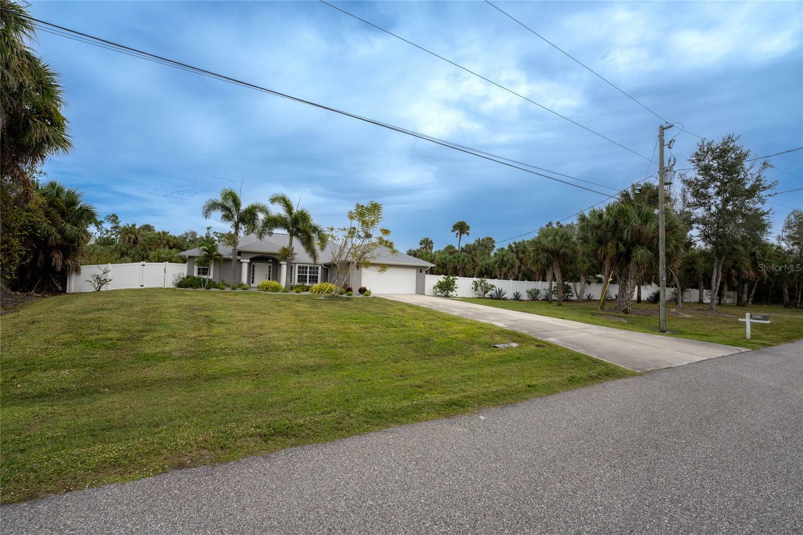 Property Photo:  4350 Enid Lane  FL 34288 