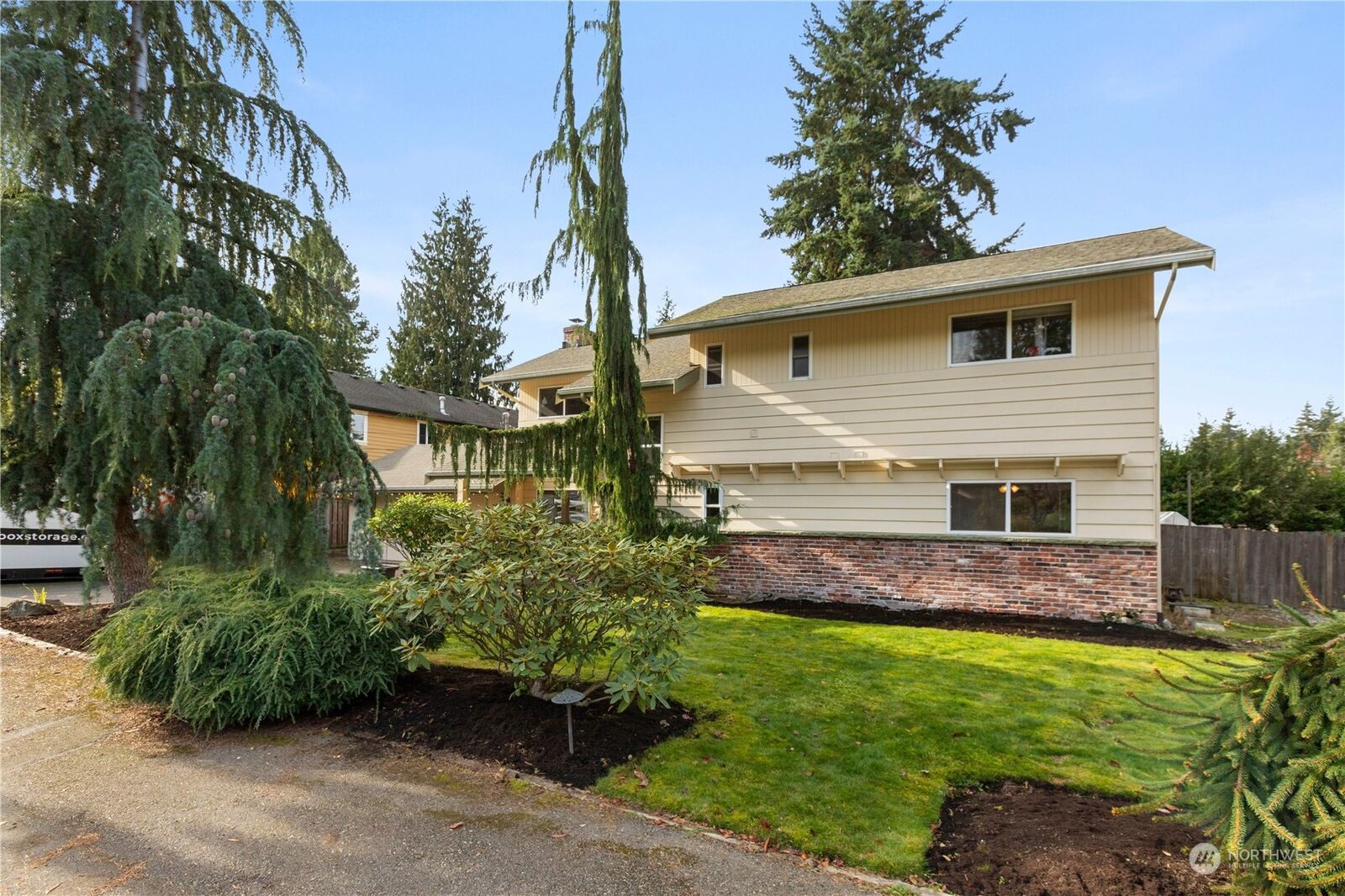 Home for sale in Edmonds 18614 78th Place W, Edmonds, WA 98026