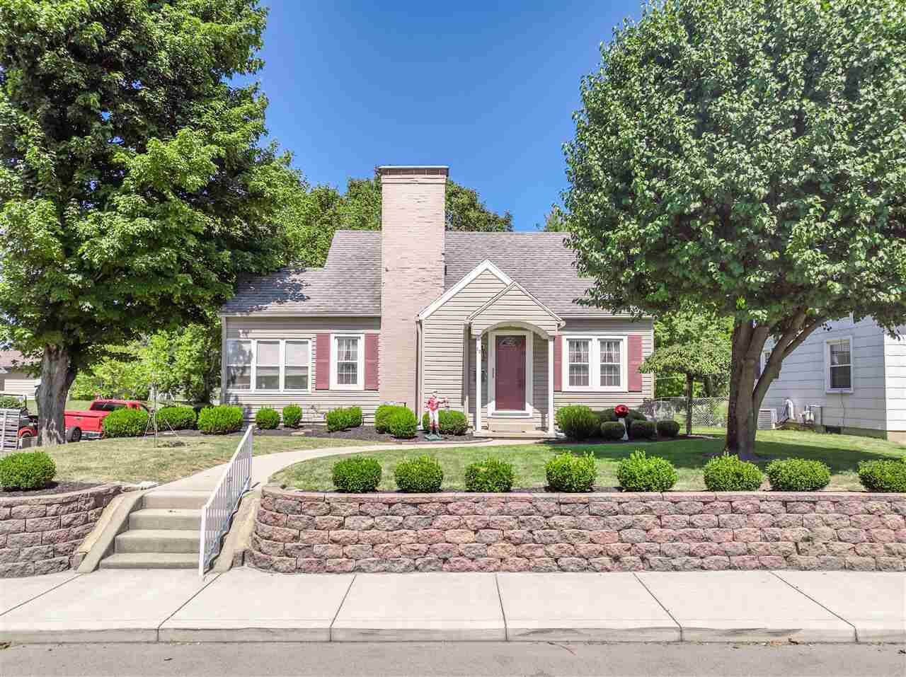 Property Photo: 10 E Grandview Court IN 47346