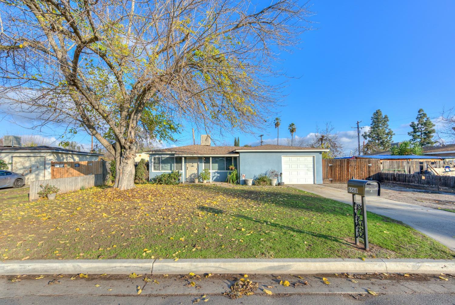 Property Photo:  6568 N Diana Street  CA 93710 