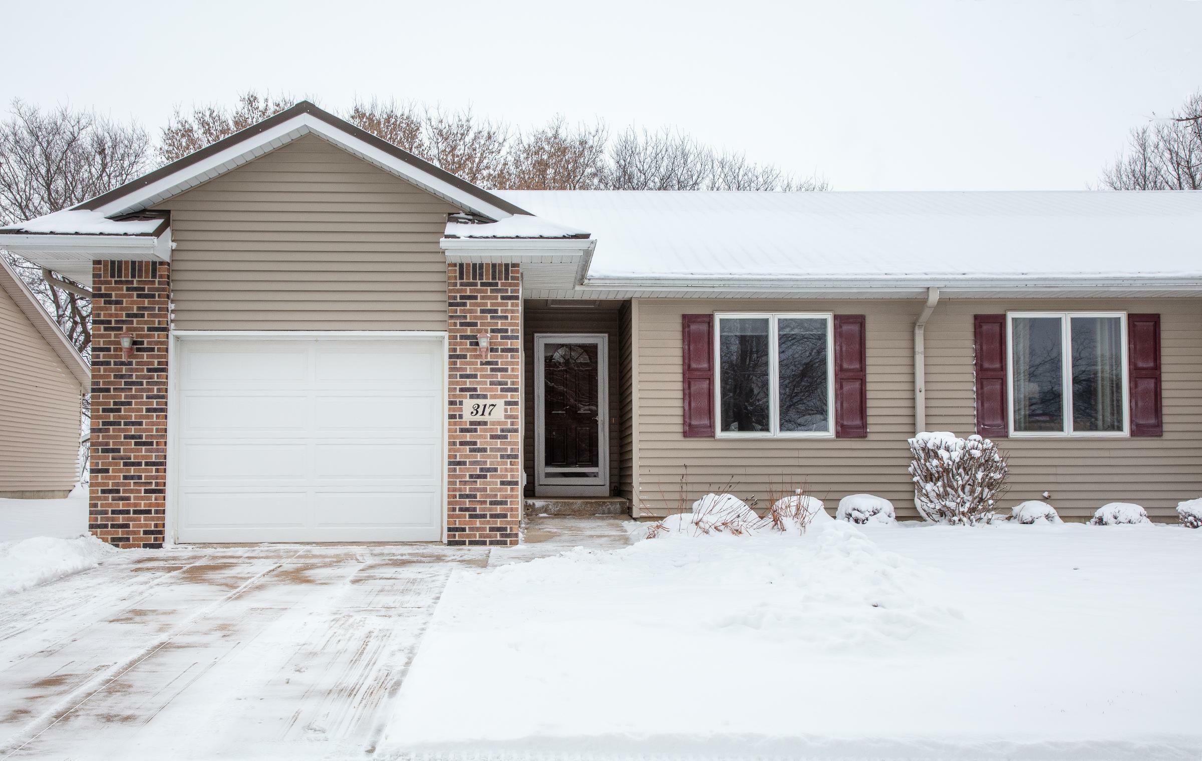 Property Photo:  317 NW Park 26th Street  IA 50677 